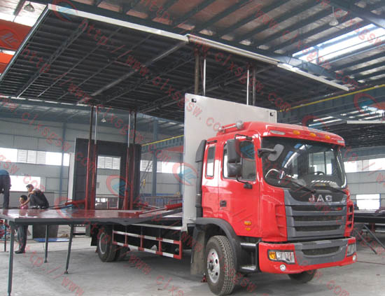 大型流動(dòng)舞臺(tái)車