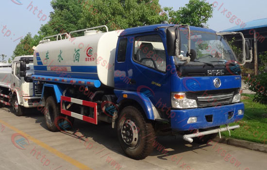 國四排量灑水車