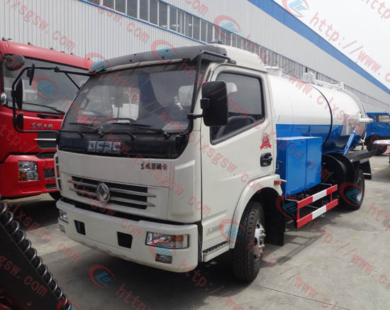 多利卡吸污車