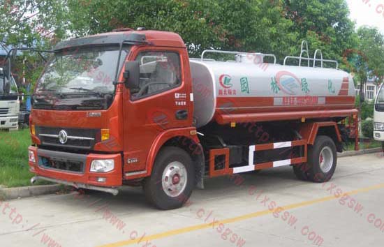 福瑞卡國四排量灑水車